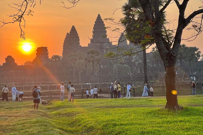 Half-Day Tour With Angkor Easy Rider